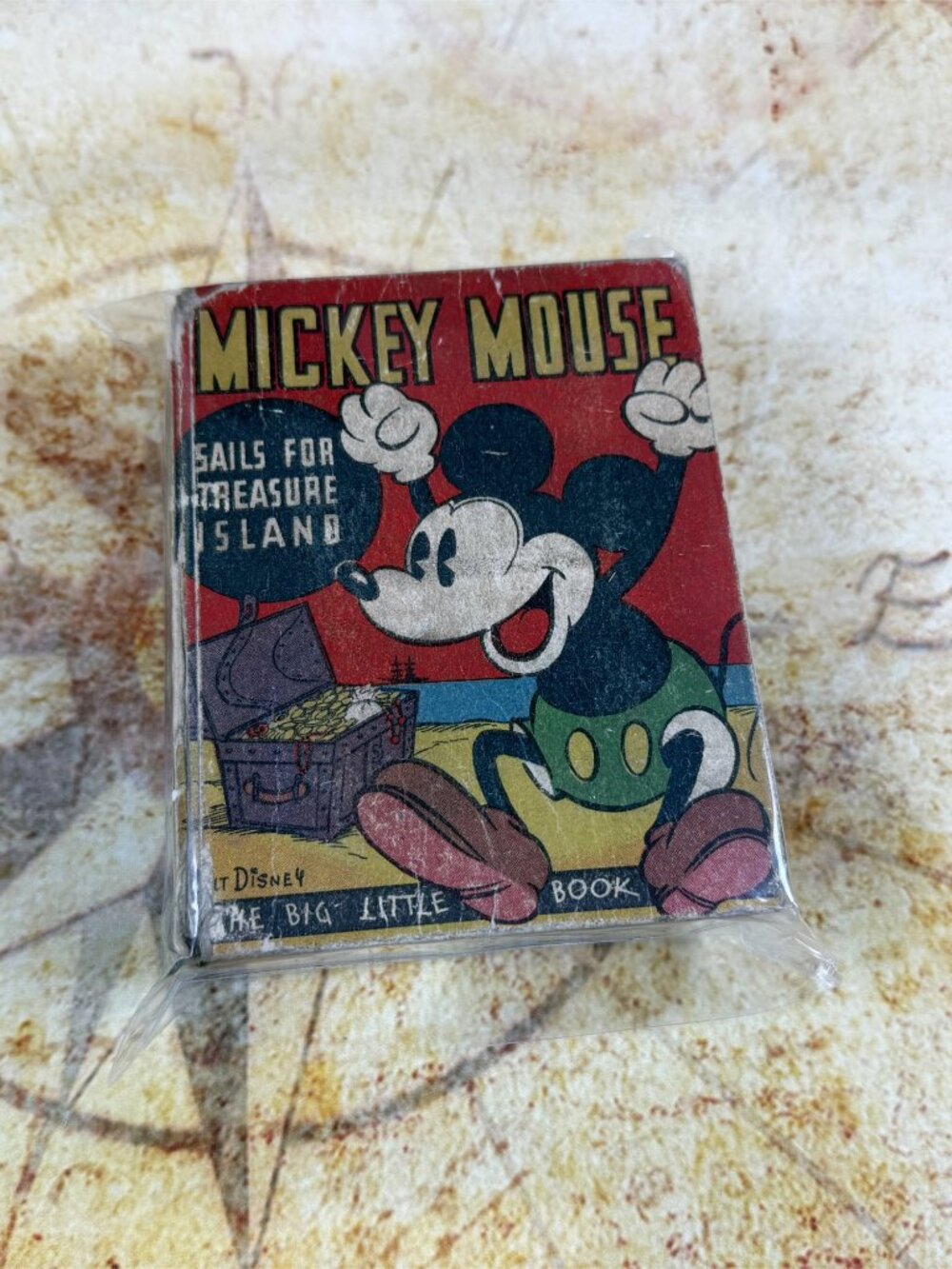 Walt Disney's Mickey Mouse Sails for Treasure Island - Big Little Book #750 1933 - Picture 5 of 14